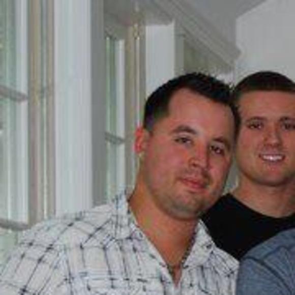 Profile Picture of James Shiner (@jamesshiner) on Poshmark