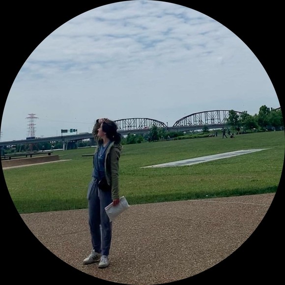 Profile Picture of Grace Mazzola (@g_mazzola) on Poshmark