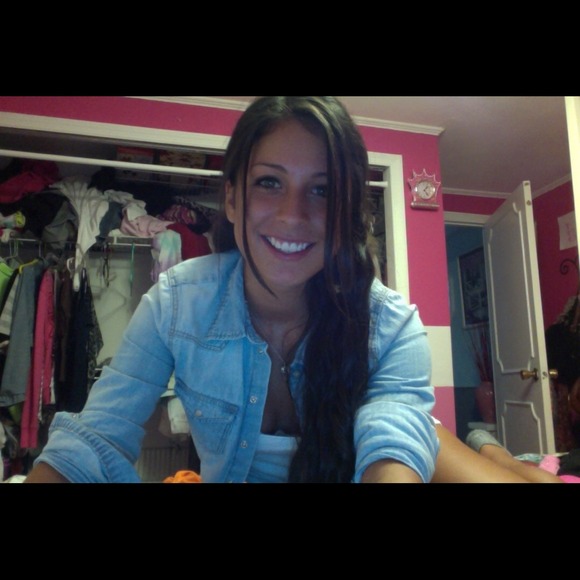 Profile Picture of Catherine Coffey (@coffeygrl) on Poshmark