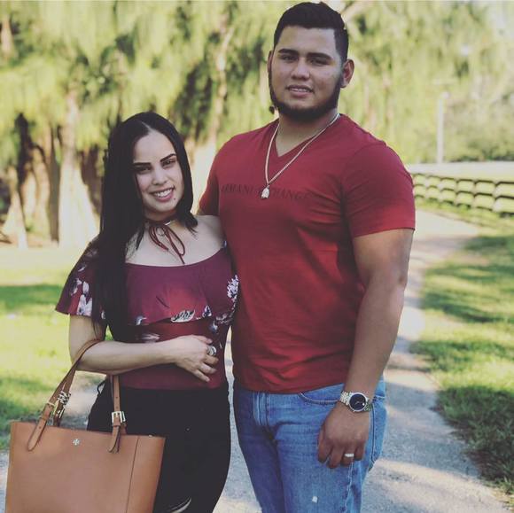 Profile Picture of Jimmy Torres (@jimmyjr11) on Poshmark