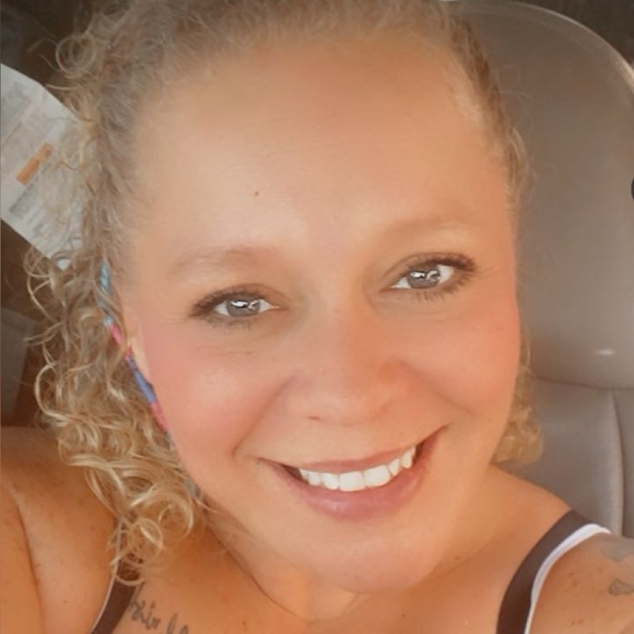 Profile Picture of Erika Grant (@granterika139) on Poshmark