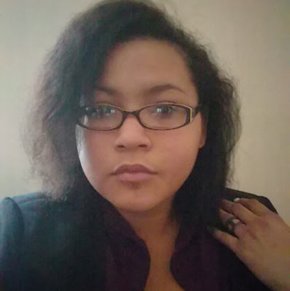Profile Picture of Marilyn Perez aviles (@mipavilez) on Poshmark