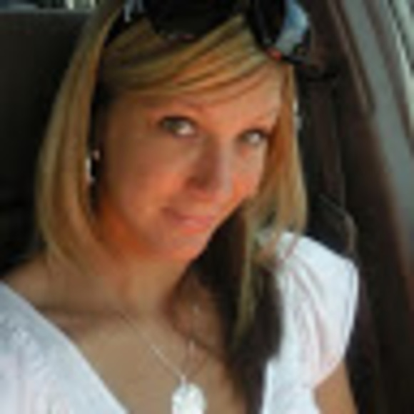 Profile Picture of Heather Gergerich (@hgergerich) on Poshmark