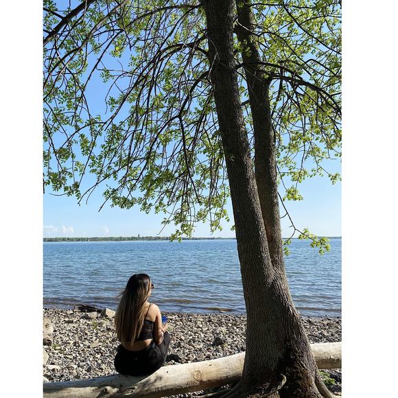 Profile Picture of Firooz Mamia (@mamiafyrooz) on Poshmark