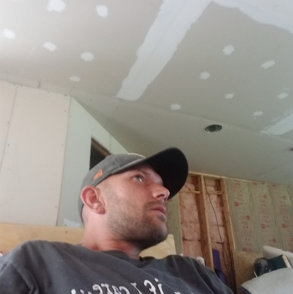 Profile Picture of Jeremy Hopkins (@jeremyhopkin729) on Poshmark