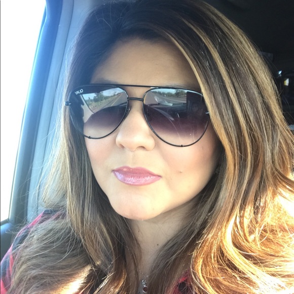 Dee dee Delcid - Poshmark Profile Picture of Dee dee Delcid (@ddelcid7) on Poshmark