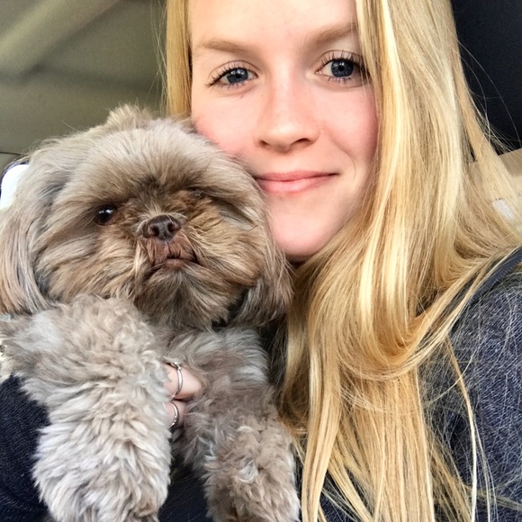 Profile Picture of Hailey Millar (@hmillar2) on Poshmark