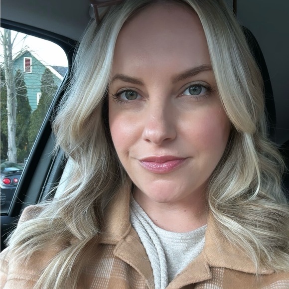 Profile Picture of Breanna Pursell (@brepursell) on Poshmark