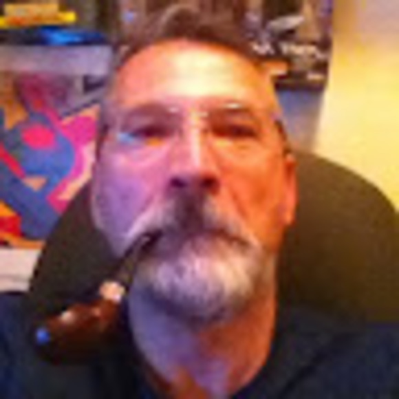 Profile Picture of Glenn Jones (@glennjones983) on Poshmark
