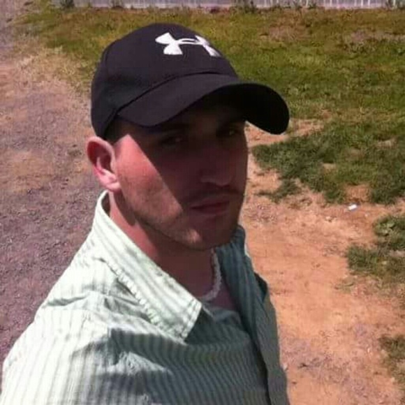 Profile Picture of Christopher Mincer (@cmincer1) on Poshmark