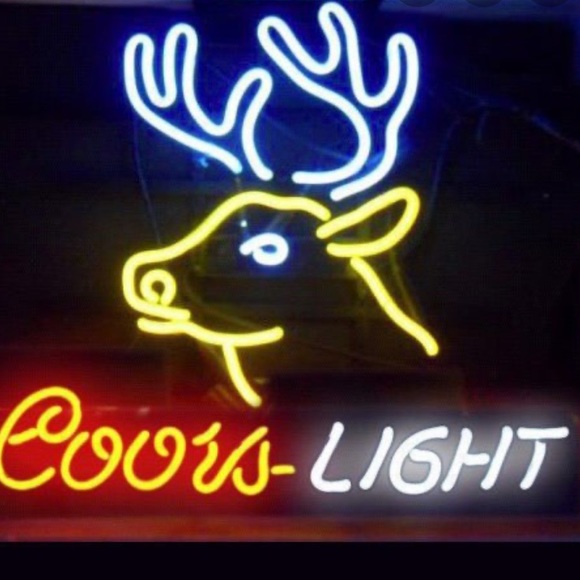 Luke Fourrier - Poshmark Profile Picture of Luke Fourrier (@lukefourrier57) on Poshmark