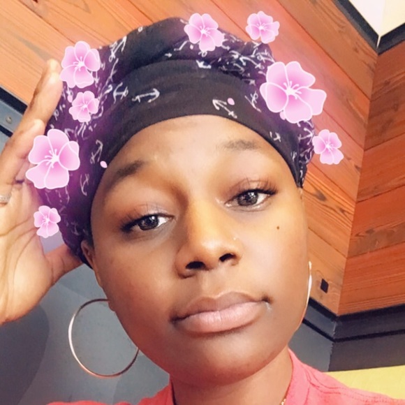 Profile Picture of Shanequah Nicholson (@egypt95) on Poshmark