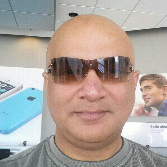 Profile Picture of Aaseef Virani (@adamvirani) on Poshmark