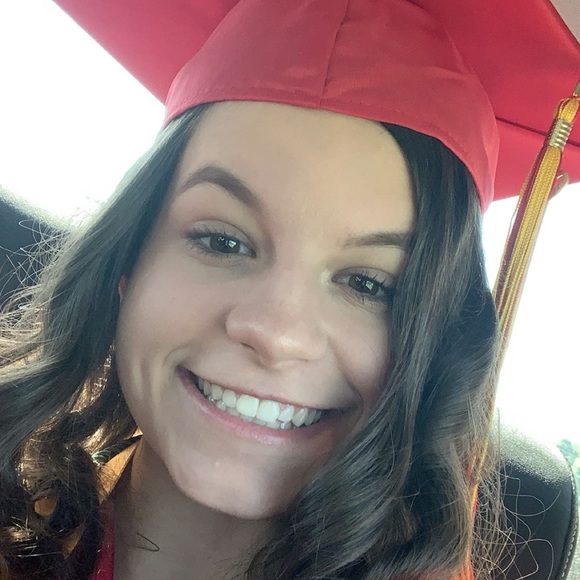 Profile Picture of Kali Ahlbrandt (@kalirea) on Poshmark