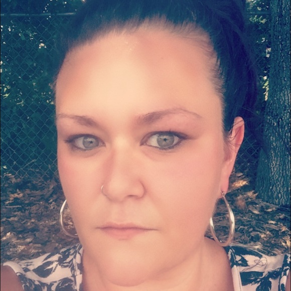 Profile Picture of Kristina Bryant (@k14bryant) on Poshmark