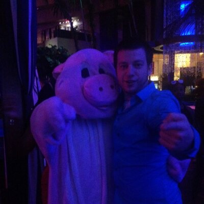Profile Picture of Chris (@hiller1190) on Twitter