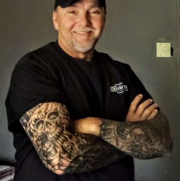 Profile Picture of Mike Hutchison (@mikehutchison) on Poshmark