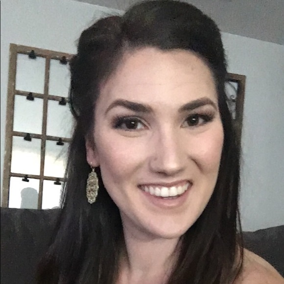 Profile Picture of Alex Farrell (@alexmichaud) on Poshmark