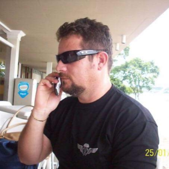 Profile Picture of Antonio Moreira (@antonionet) on Poshmark