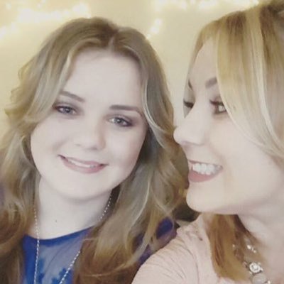 Profile Picture of Tanya May Holmes (@tanyamholmes) on Twitter