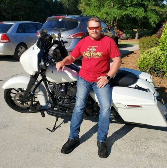 Profile Picture of Joseph Purnell (@jpurnell4288) on Poshmark