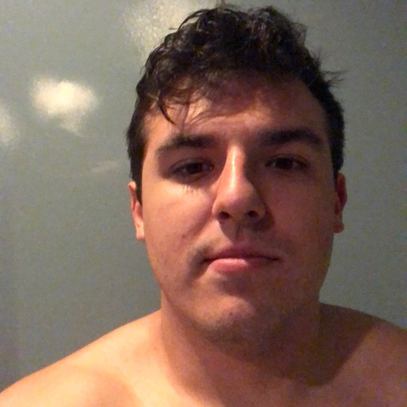 Profile Picture of Daniel Cabeza (@dannycabeza) on Poshmark