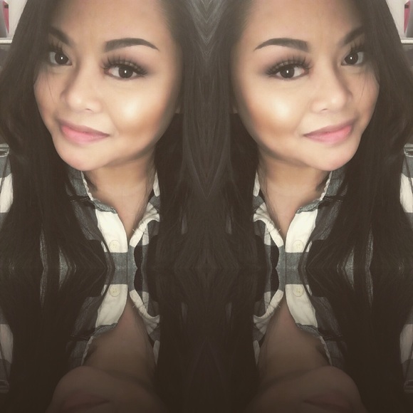 Profile Picture of Manida Lisa (@maniduhhh) on Poshmark