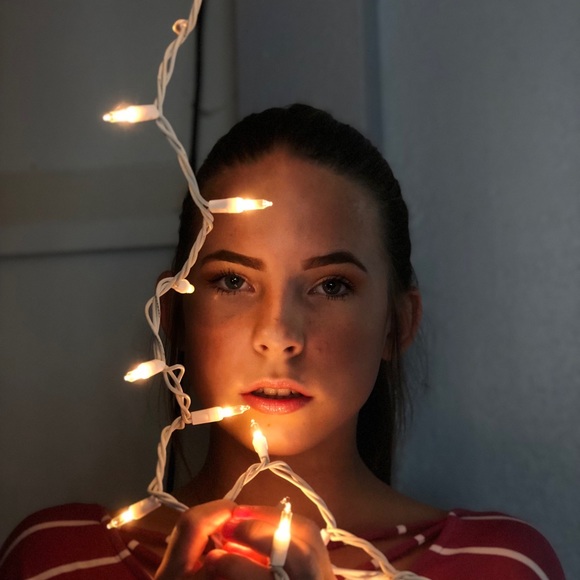 Profile Picture of Peyton Amundsen (@peytonnicole_) on Poshmark