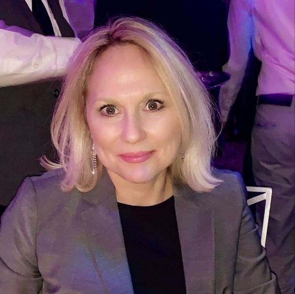 Profile Picture of Wendy Csatari (@csata2) on Poshmark