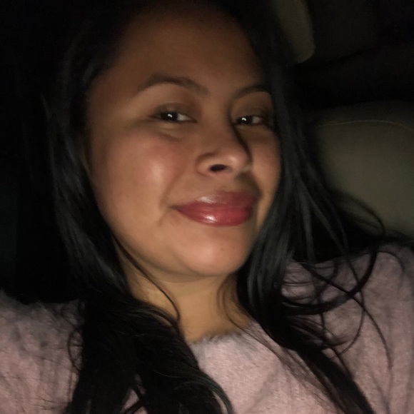 Profile Picture of Brenda Romero (@romeromendez) on Poshmark
