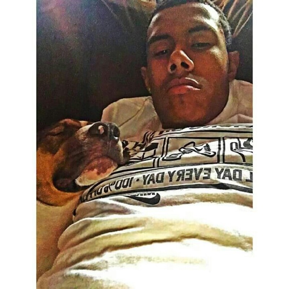 Nicholas Andino - Poshmark Profile Picture of Nicholas Andino (@nicksmooth) on Poshmark