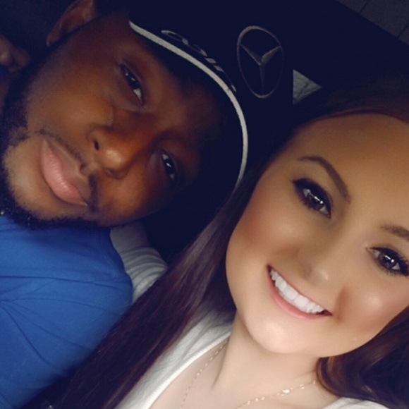 Profile Picture of Hailee Curp (@haileebrooke50) on Poshmark