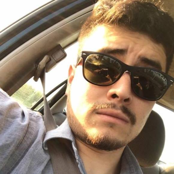 Profile Picture of Carlos Zelaya (@cbzelaya18) on Poshmark