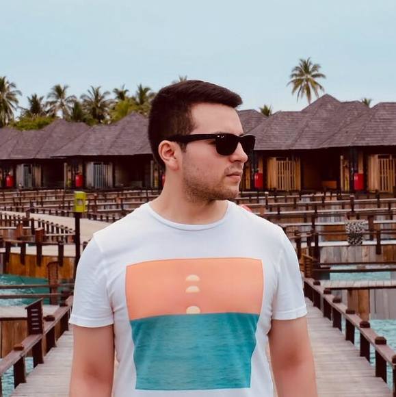 Profile Picture of Galo Ismael (@galoismael) on Poshmark