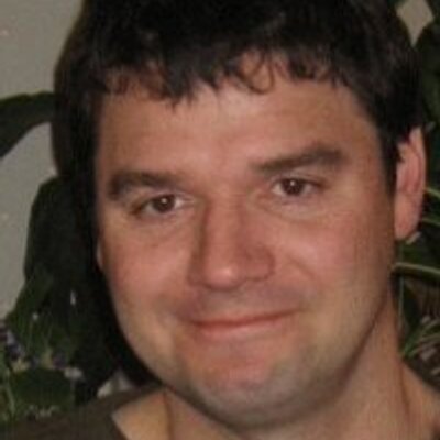 Profile Picture of Dan Grove (@dangrove) on Twitter