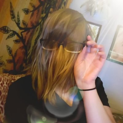 Profile Picture of Amy Paradis (@ajparadis) on Twitter
