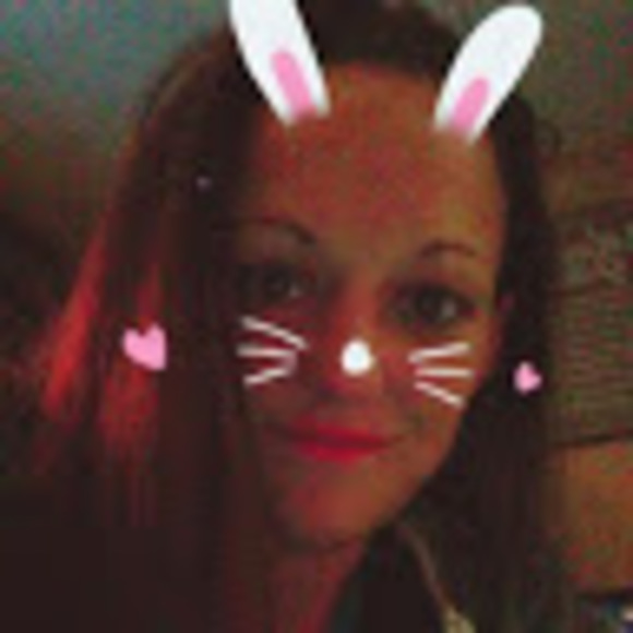 Profile Picture of Julie Zimmerle (@zimmerlejulie7) on Poshmark