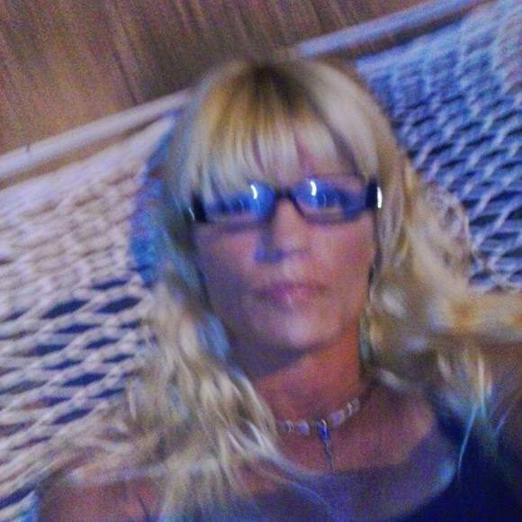 Profile Picture of Teresa Shoopman (@tteasing) on Poshmark