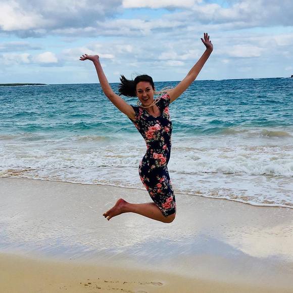 Profile Picture of Janet Barton (@gwen77962) on Poshmark