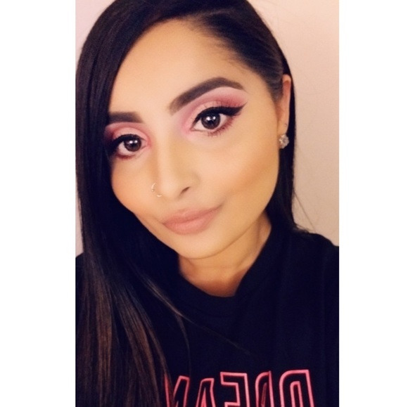 Profile Picture of Nazia Shah (@naz_styles) on Poshmark