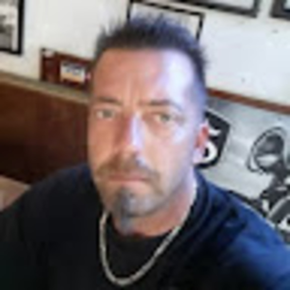 Profile Picture of John Schreiber (@john_schreiber) on Poshmark