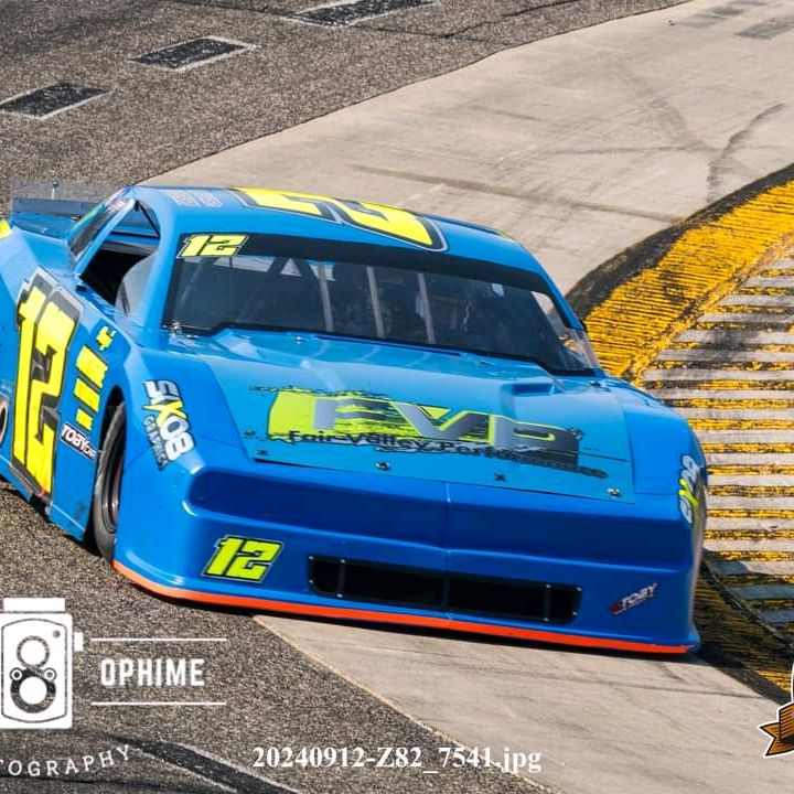 Profile Picture of Scott (@diesel1sl) on Tiktok