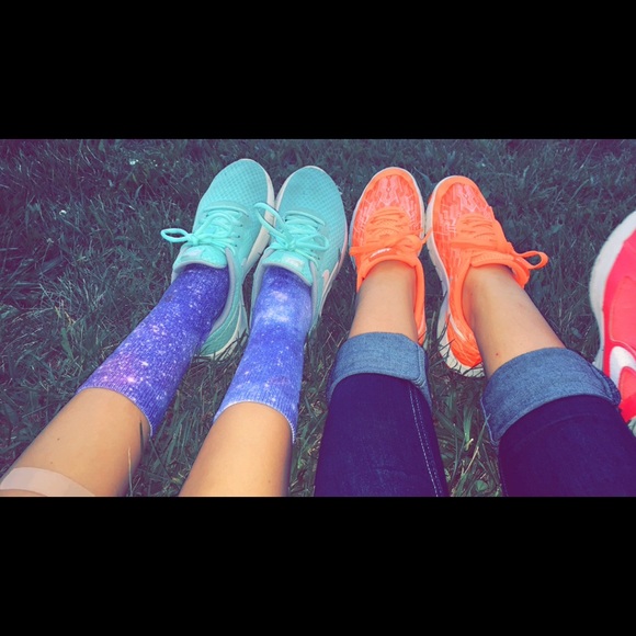 Profile Picture of Alyssa Braunscheidel (@abr127) on Poshmark