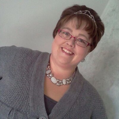 Profile Picture of Stephanie Hanson (@qtmn2000) on Twitter