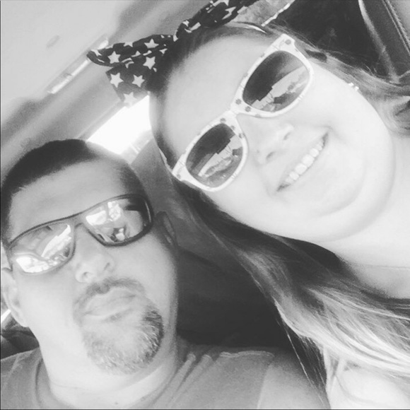 Profile Picture of Jennifer Grillot (@skybub1517) on Poshmark