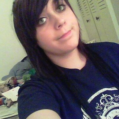 Profile Picture of Bree Beck (@BreeMusicLuver) on Twitter