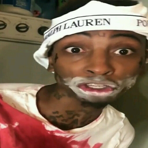 Profile Picture of James Klein (@crackhead_123) on Poshmark