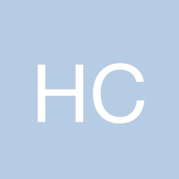 Profile Picture of Holly Claypatch (@hclaypatch) on Poshmark