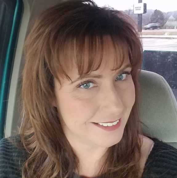 Profile Picture of Holly Stubblefield (@lovedove6972) on Poshmark