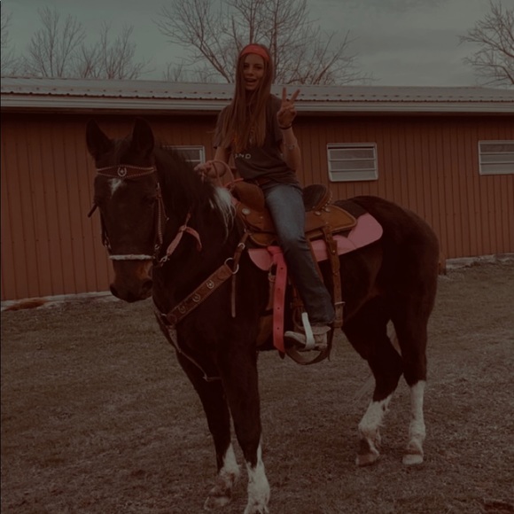 Profile Picture of Maddie Lamacchia (@maddie0121805) on Poshmark